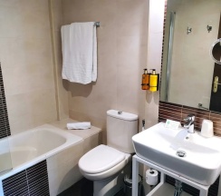 Четырёхместный семейный номер Standard в Casual Ilbira Granada Hotel