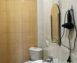 Четырёхместный номер Comfort с балконом в Династия