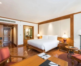 Двухместный номер Guest с балконом и with garden/partial sea view двуспальная кровать в JW Marriott Phuket Resort & Spa