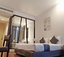 Двухместный номер Deluxe с видом на бассейн двуспальная кровать в Vismaya Suvarnabhumi Hotel