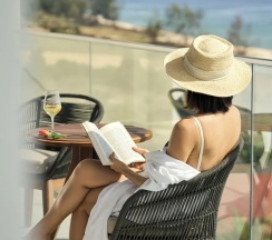 Номер семейный Deluxe с балконом в Mövenpick Resort Waverly Phu Quoc