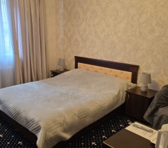 3-местная комната стандарт в Golden House