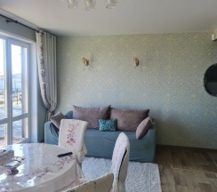 Вилла с балконом и с красивым видом из окна в Гостевой дом