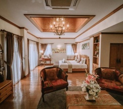 Люкс Deluxe с балконом и с красивым видом из окна в Baan Huen Phen