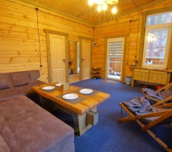 Коттедж с красивым видом из окна в Glamping_07