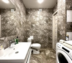 Апартаменты c 1 комнатой с балконом в Fresh Room на улице Маршала Устинова 3