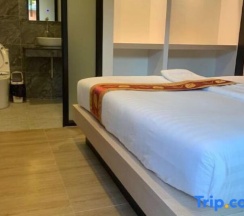 Двухместный номер Standard с балконом двуспальная кровать в Phi Phi Rimlay Cottage