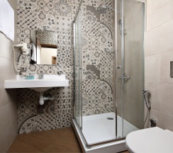 СТАНДАРТ С БАЛКОНОМ (ОДНА БОЛЬШАЯ КРОВАТЬ) в Андерсен