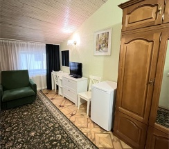 1 Категория (номер с 1 двуспальной кроватью с видом в атриум) в Hotel park river