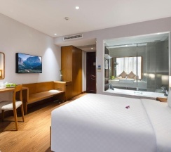 Двухместный номер Premier Deluxe двуспальная кровать в Отель Harmony Saigon Hotel & Spa