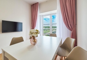 Апартаменты Апартаменты Петровские на улице Левитана 3 в Томской области