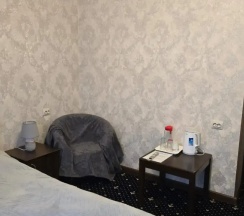 Трёхместный номер Standard в Golden House