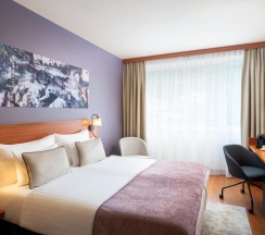 Двухместный номер Superior двуспальная кровать в Leonardo Hotel Salzburg City Center