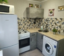 Двухместные апартаменты с балконом (двуспальная кровать) в Квартира Айда к Регине (Лазо 30)