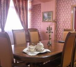 Люкс 3-х комнатный с кухней и бильярдом 4-х местный в Жемчуг