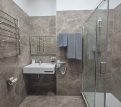 "Люкс" (2 спальни и двухъярусная кровать) в Такт