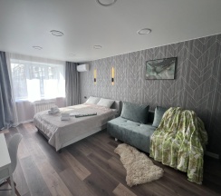 Апартаменты с балконом и с красивым видом из окна в Skazka Green House
