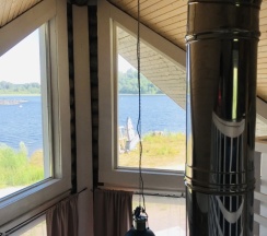 Коттедж с 2 комнатами с красивым видом из окна в Ригола