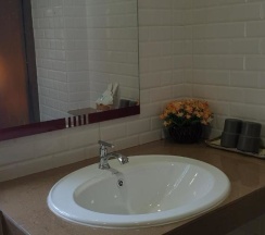 Двухместный номер Standard двуспальная кровать в Little Guest House Hotel