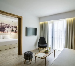 Двухместный полулюкс (двуспальная кровать) в Ibis Styles Heraklion Central