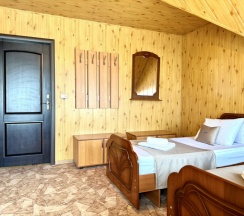 Четырёхместная комната эконом в Корнилофф от Травел Хотелс Антураж