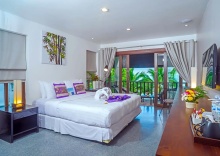 Двухместный номер Standard с видом на море двуспальная кровать в Baan Bophut Beach Hotel Samui