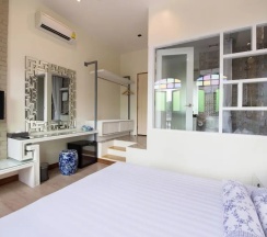 Номер Standard в O'nya Phuket Hotel