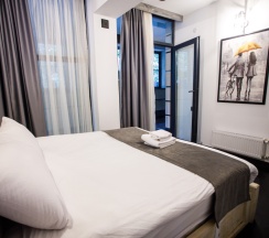 Шестиместный семейный номер Standard в The Phoenix Boutique Hotel