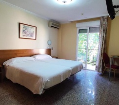 Двухместный номер Standard двуспальная кровать в Hotel Monasterio Granada - Adults Only