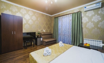 Двухместный номер Standard с видом на горы двуспальная кровать в Тропики