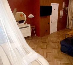 Полулюкс Premium с балконом и с видом на реку в Апарт-отель Mtrediani Wine Lodge