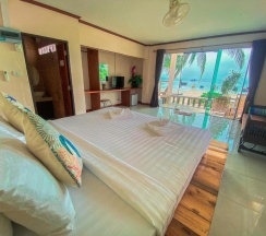 Бунгало seafront в Lotus Paradise Resort