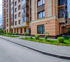 Апартаменты с балконом и с красивым видом из окна в Andora-apart