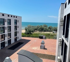 Апартамент-студия с видом на море 4-141 в Solarhouse на берегу