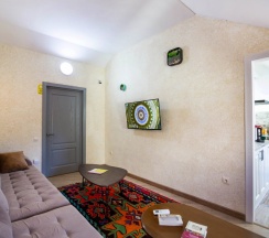 Кровать в общем номере (женский номер) в Чердак