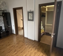 Коттедж улучшенный с 3 диванами в Курортный