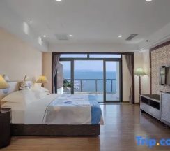 Семейный люкс с видом на море в Country Garden Silver Beach Hotel