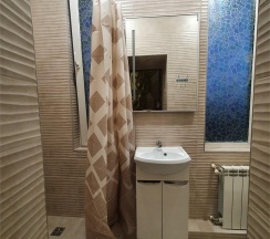 Кровать в 8-местном общем номере в Гостевой дом