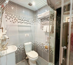 Студия-улучшенный семейный номер в Олимпия