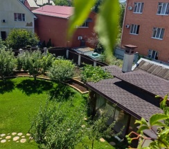 Двухместный полулюкс Мансарда с балконом и с красивым видом из окна двуспальная кровать в Тихий домик