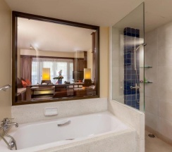 Номер Standard с видом на море в The Briza Beach Resort Khaolak