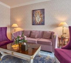 Двухместный полулюкс с видом на город двуспальная кровать в Rixos President Astana