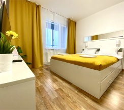 "Baltic Sunset" Однокомнатная квартира с видом на Финский залив (Метро Ленинский проспект/Автово, 10 минут на транспорте) в Rauktis apartments