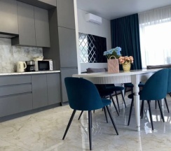 Коттедж с 3 комнатами с красивым видом из окна в Дом у реки