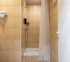 Улучшенный номер с 1 кроватью в Номера в Гатчине