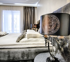 Двухместный номер Superior с балконом и с видом на море двуспальная кровать в Exclusive Hotel&Apartments