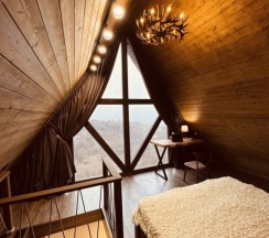 Шале с красивым видом из окна в SweeDom