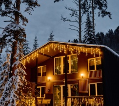 Четырёхместный коттедж с 2 комнатами с красивым видом из окна  в Релакс_Телецкое