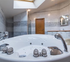 Люкс №6 в Виктория