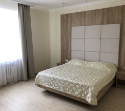 Люкс двухкомнатный с камином в Аристоль